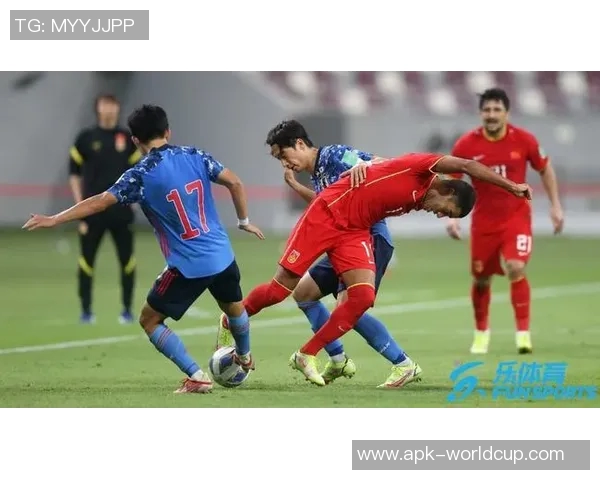 菲尔特与岳鬯估的较量揭示足球战术与团队合作的重要性